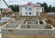 Проекты кирпичных коттеджей с цокольным этажом