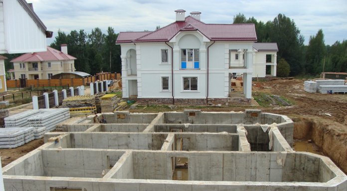 Проекты кирпичных коттеджей с цокольным этажом