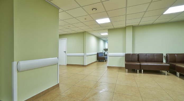 Отбойники как защита стен