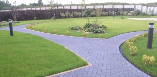 Преимущества модульного покрытия для садовых дорожек