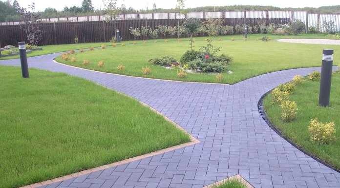 Преимущества модульного покрытия для садовых дорожек