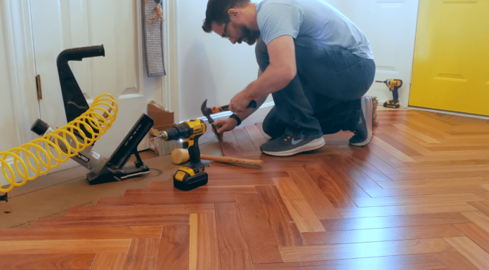 Причины для ремонта паркета