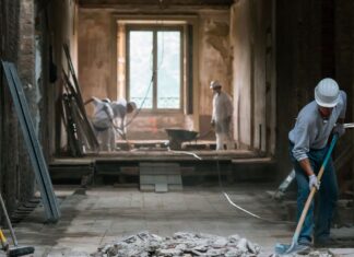 Демонтажные работы в жилом, офисном или производственном помещении