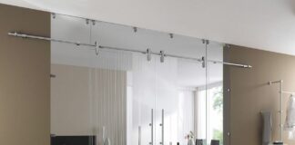 Раздвижные стеклянные двери: в чем их преимущества?