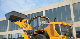 Фронтальный погрузчик и его «конкуренты»: какую спецтехнику выбрать