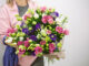 Какие букеты и подарки к ним доступны для заказа в Нижнем Новгороде