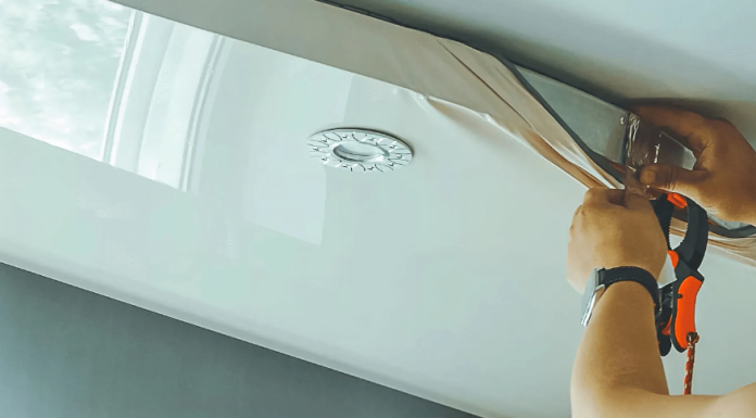 Что надо знать об установке натяжных потолков