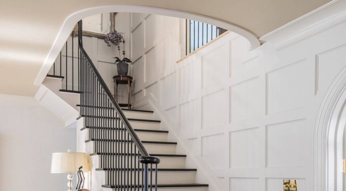 Какие лестницы выбирают для коттеджей и многоуровневых квартир