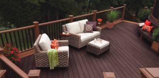 Терраса из ДПК против деревянной террасы