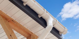 Как выбрать качественную водосточную систему: почему стоит выбирать водосточную систему из пластика