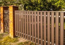 Заборы из евроштакетника от “Заборкин”: стильно, практично и безопасно