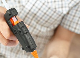 Какие ремонтные и строительные клеи покупают жители Читы: советы