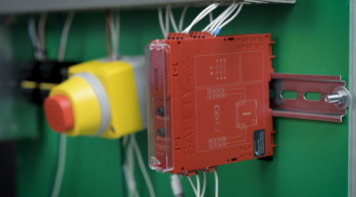 Складское оборудование для безопасности машин: аварийные выключатели, лазерные сканеры безопасности, реле