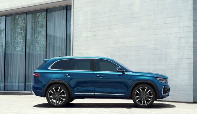 Где безопаснее и выгоднее купить флагманскую модель от Geely в северной столице: советы