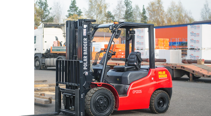 Вилочные погрузчики в сельском хозяйстве: плюсы и особенности