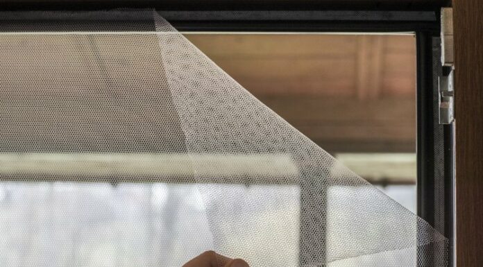 Как выбрать москитную сетку: антипыль или антипыльца?