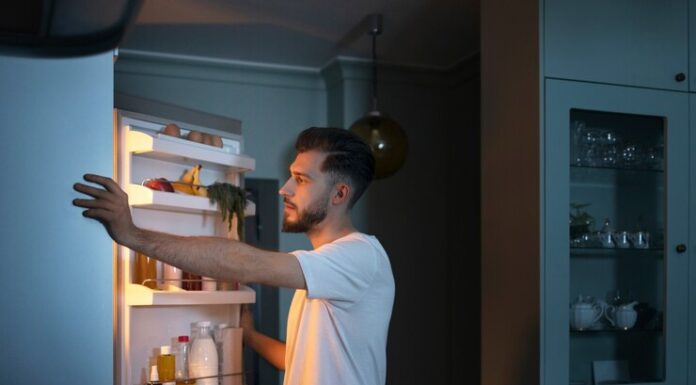 Холодильник: поломки и причины неисправности