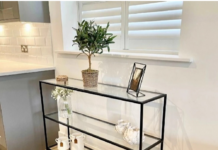 Консольный столик: что это и для чего он нужен?