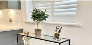 Консольный столик: что это и для чего он нужен?