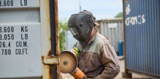 Ремонт морских контейнеров: основные этапы и технологии