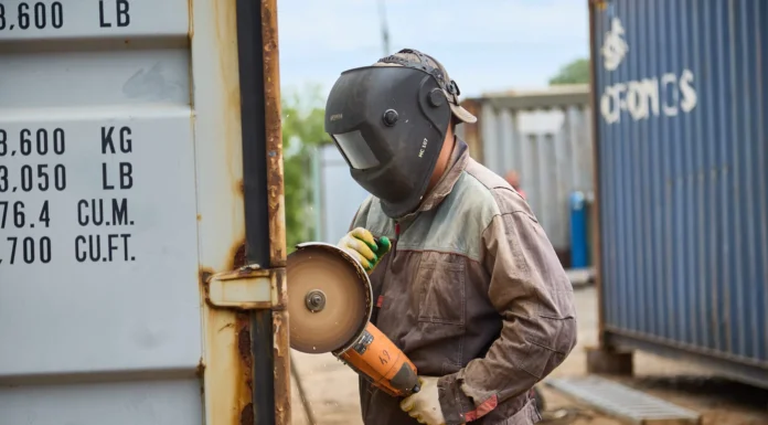 Ремонт морских контейнеров: основные этапы и технологии