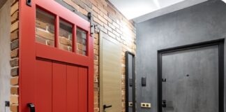 Металлические двери в Москве: как выбрать надежную модель с ковкой