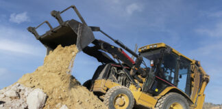 Почему аренда экскаватора – оптимальное решение для малого бизнеса