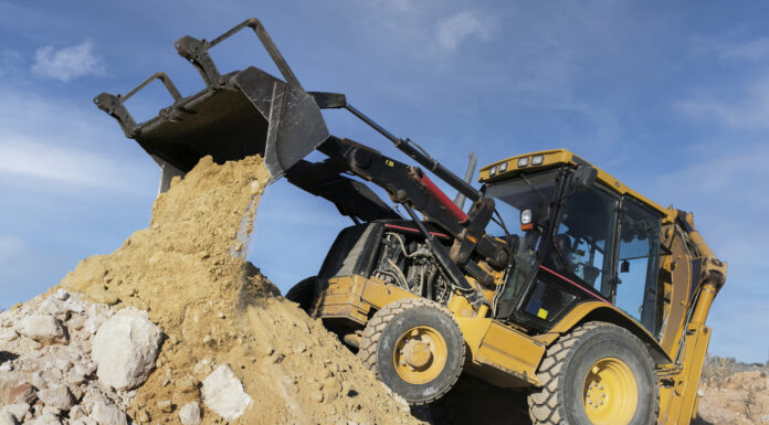 Почему аренда экскаватора – оптимальное решение для малого бизнеса