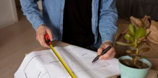 Расчет уклона кровли: как правильно измерить угол односкатной крыши