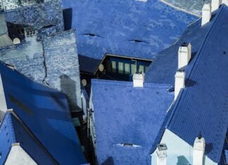 Сколько стоит капитальный ремонт кровли МКД: расчет бюджета