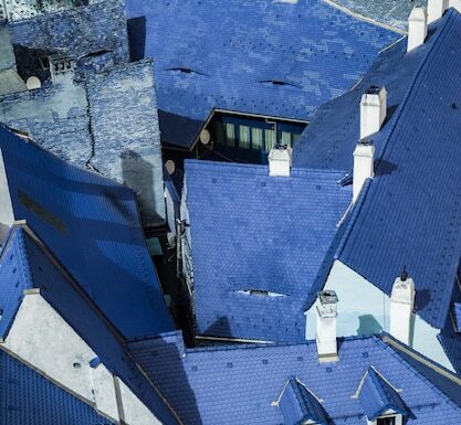 Сколько стоит капитальный ремонт кровли МКД: расчет бюджета