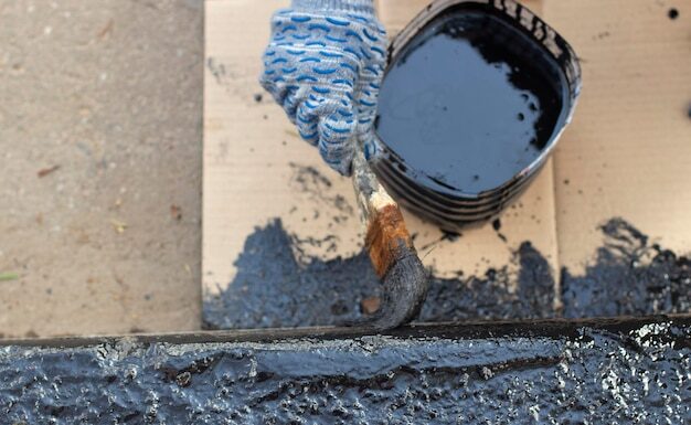 Холодная битумная мастика для кровли: как правильно выбрать и использовать