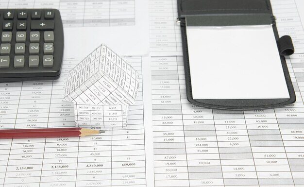 Как рассчитать площадь скатной кровли: общий метод