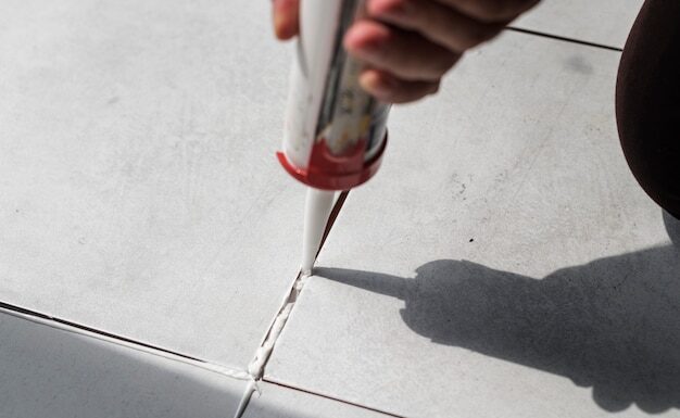 Технология укладки наплавляемой кровли: два слоя, основа и примыкания