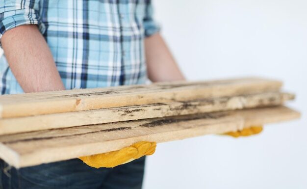 Кровельные материалы: что выбрать для монтажа и утепления мансарды